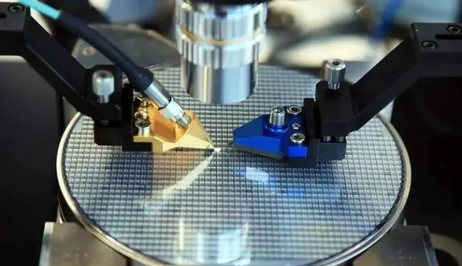 光刻膠是什么東西？干什么用的 